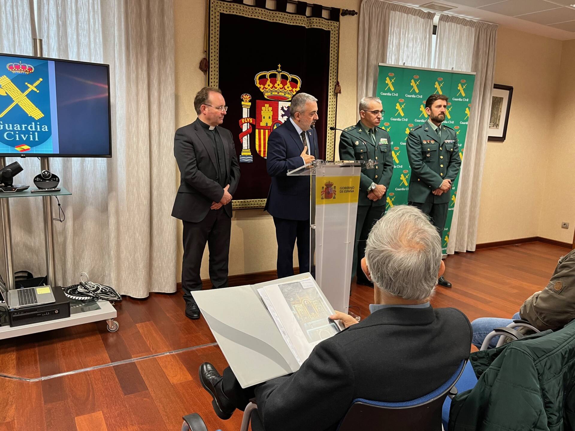 Recuperadas dos obras robadas de la Ermita "Virgen del Castillo" de Las Hormazas 3 foto1