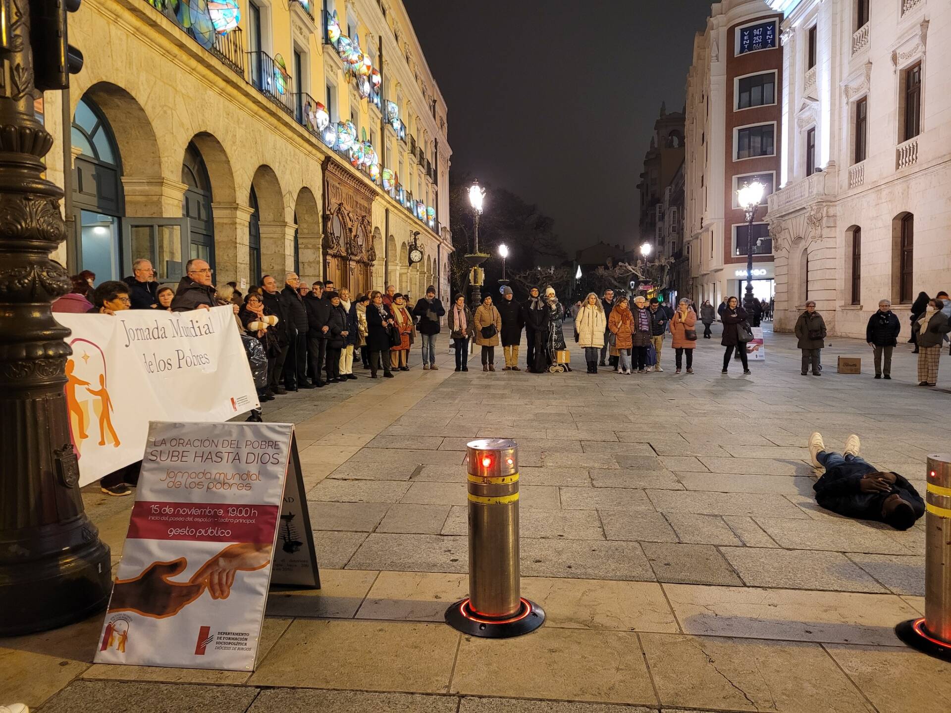 Formación Sociopolítica realiza un gesto público en la Jornada Mundial de los Pobres 2 Formación Sociopolítica realiza un gesto público en la Jornada Mundial de los Pobres
