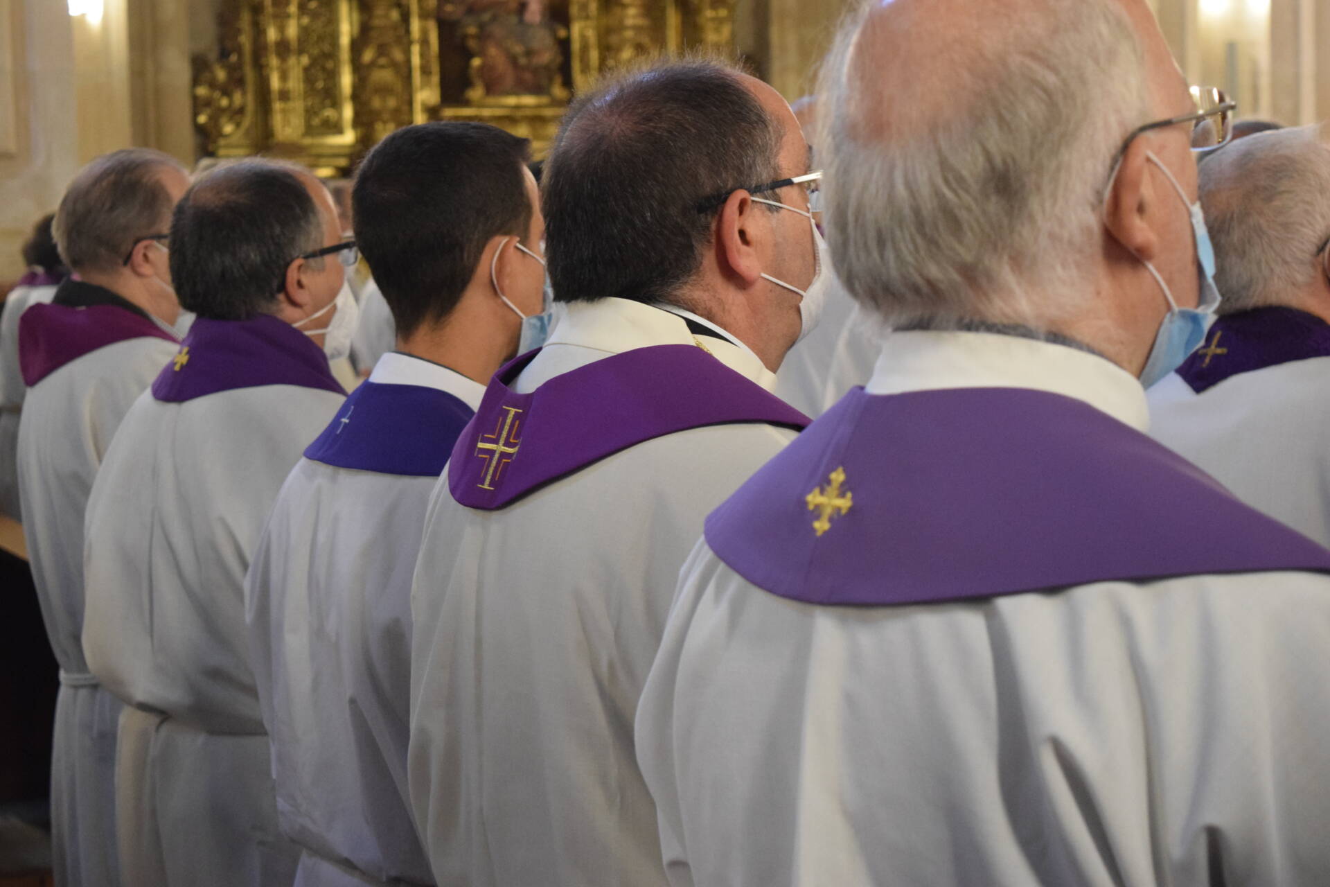 El clero diocesano reza por sus hermanos difuntos del presbiterio 5 hermanos difuntos