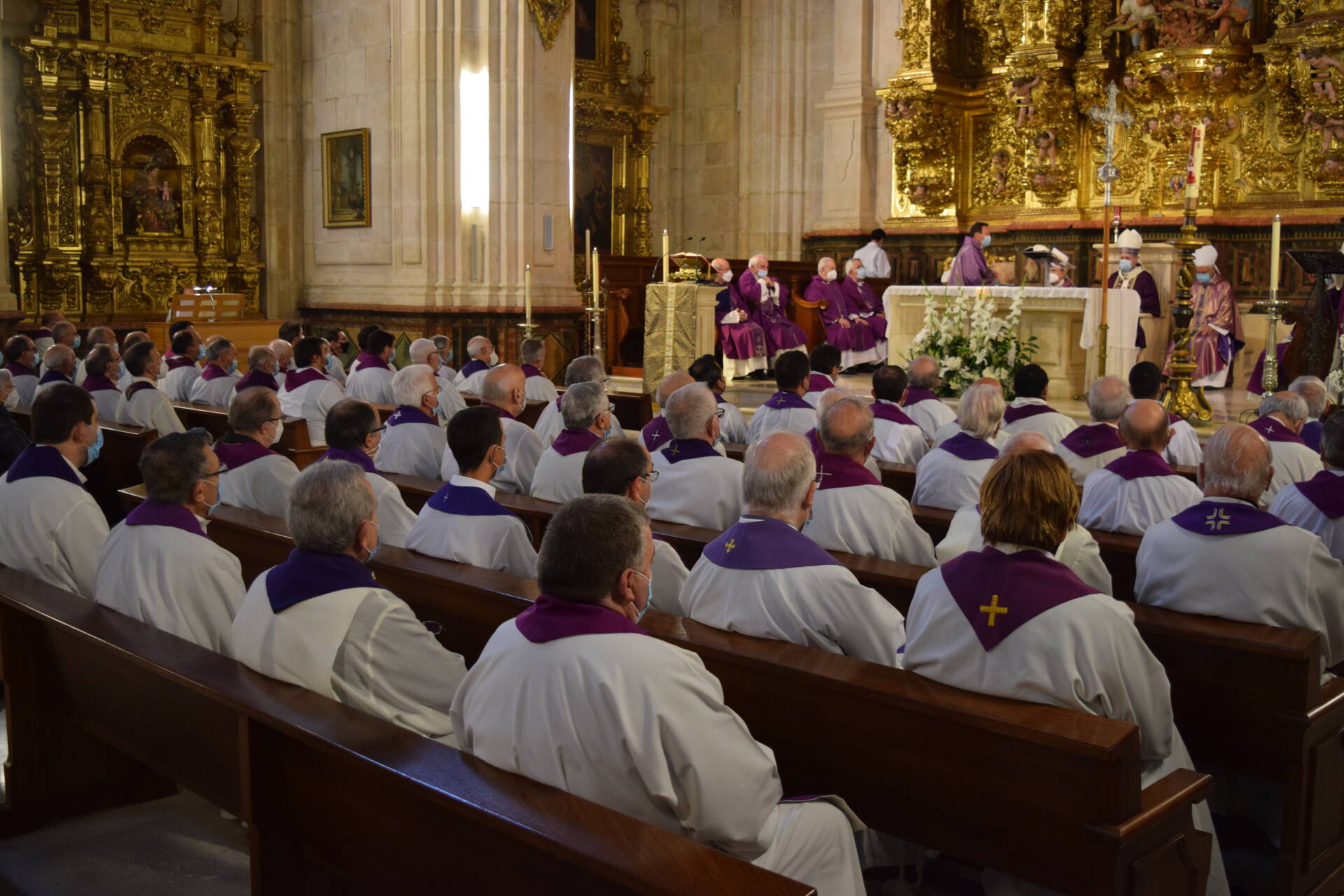 El clero diocesano reza por sus hermanos difuntos del presbiterio 3 hermanos difuntos