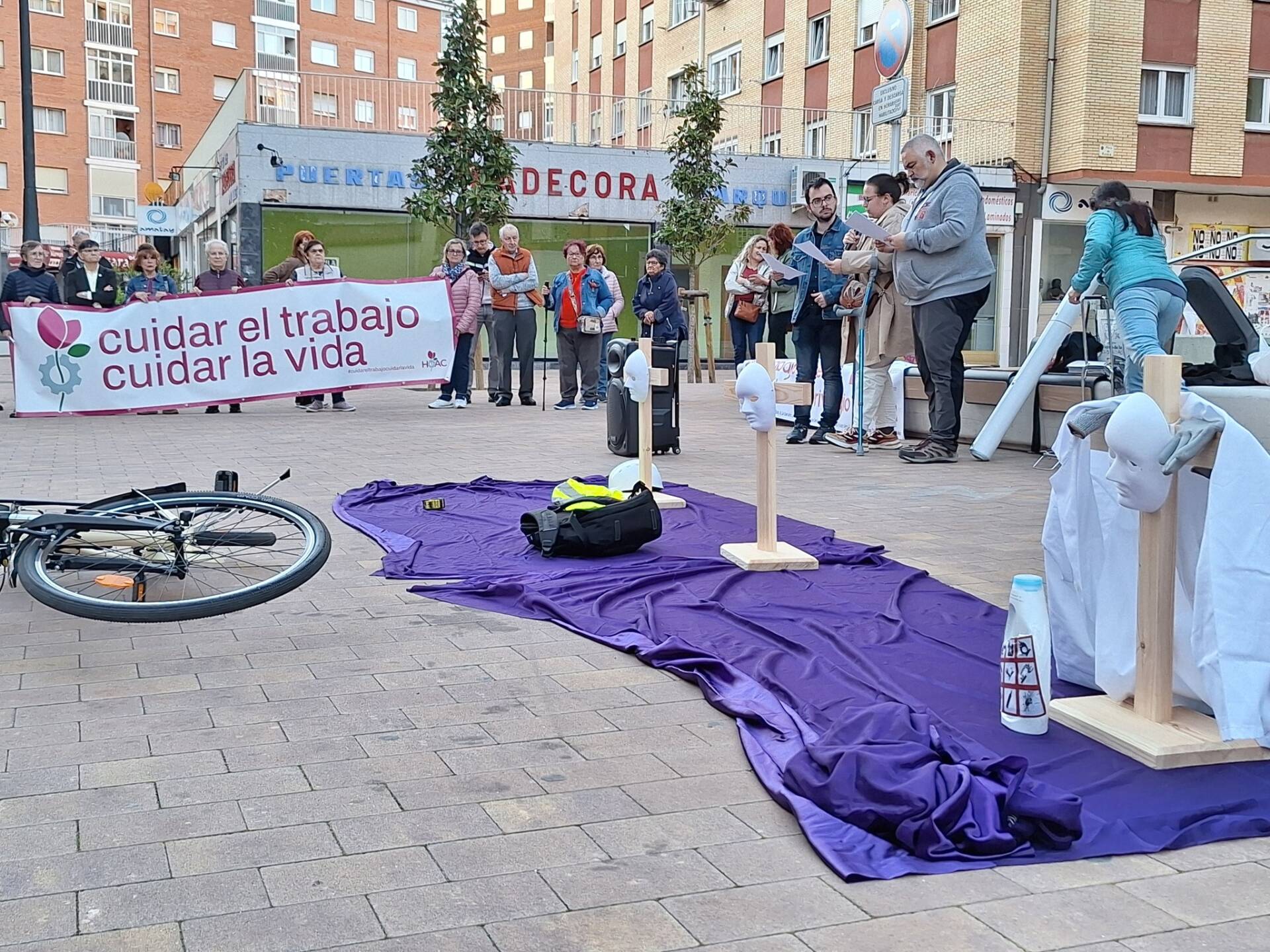 «Derecho, no privilegio»: ITD reclama en Burgos un trabajo decente 1 «Derecho, no privilegio»: ITD reclama en Burgos un trabajo decente