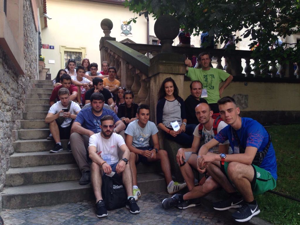 Los jóvenes burgaleses de la JMJ descubren Praga 3 img-20160720-wa0002.jpg