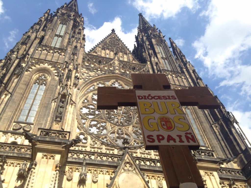 Los jóvenes burgaleses de la JMJ descubren Praga 5 img-20160720-wa0004.jpg