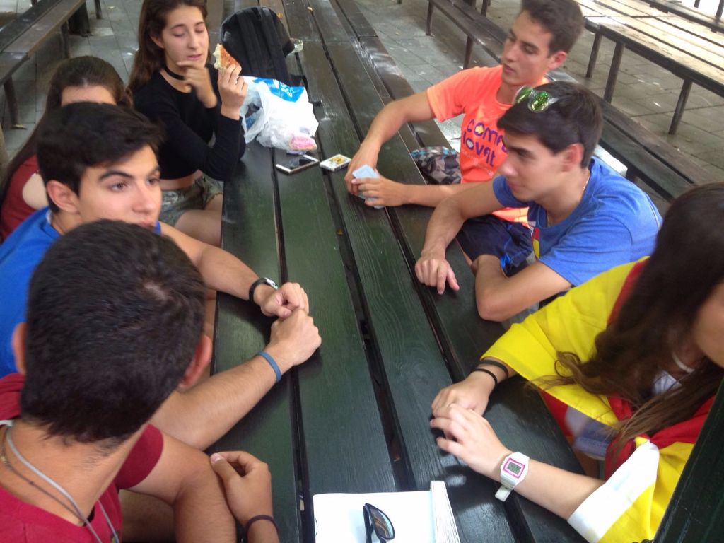Los jóvenes burgaleses de la JMJ descubren Praga 7 img-20160720-wa0006.jpg