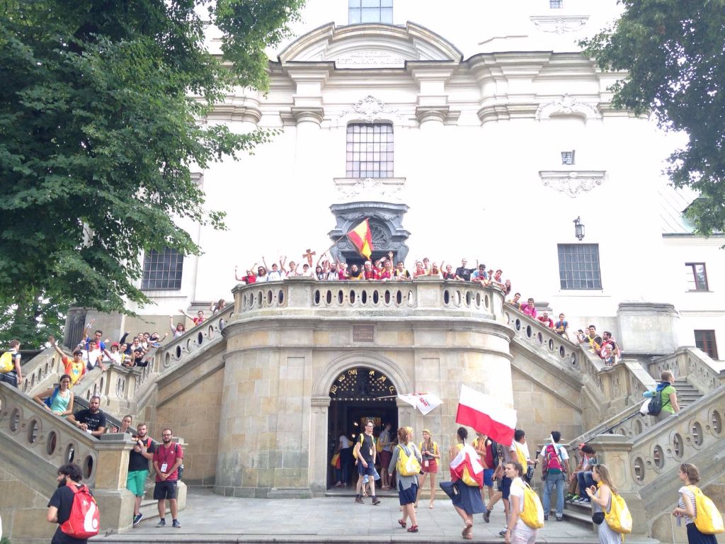 Jóvenes de todo el mundo llegan a Cracovia 3 img-20160727-wa0018.jpg