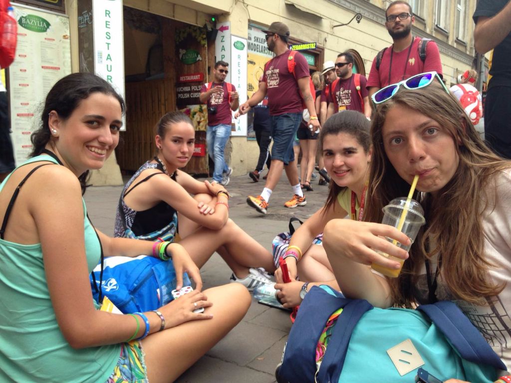 Jóvenes de todo el mundo llegan a Cracovia 4 img-20160727-wa0019.jpg