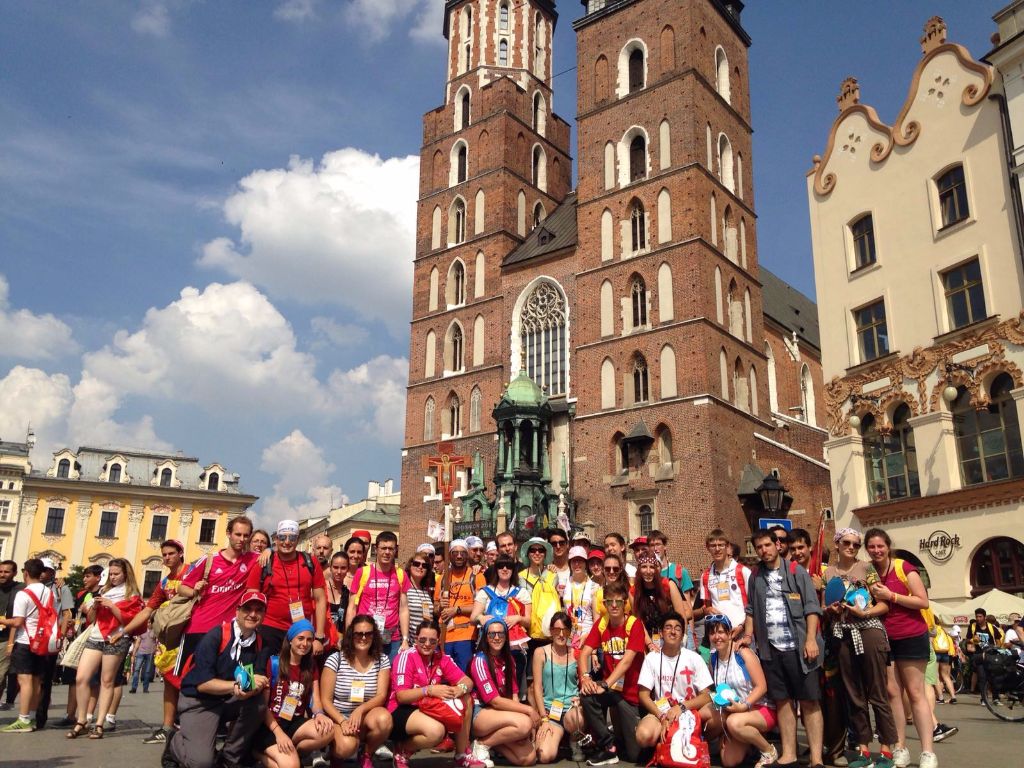 Jóvenes de todo el mundo llegan a Cracovia 8 img-20160727-wa0024.jpg