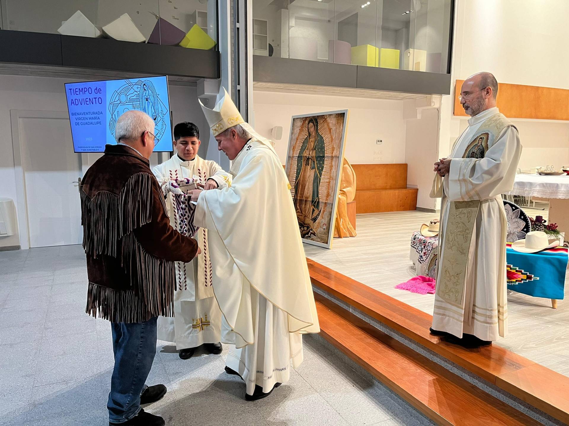 El arzobispo celebra con la comunidad mexicana la fiesta de la Virgen de Guadalupe 7 El arzobispo celebra con la comunidad mexicana la fiesta de la Virgen de Guadalupe