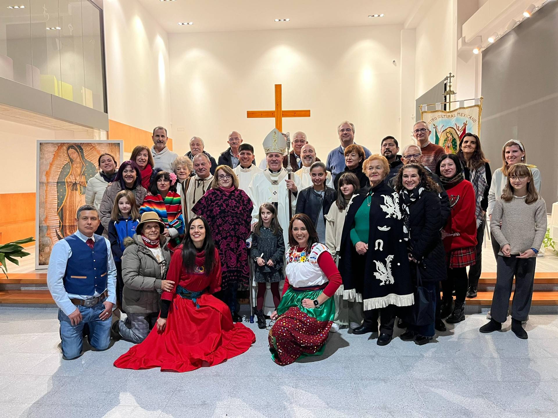 El arzobispo celebra con la comunidad mexicana la fiesta de la Virgen de Guadalupe 1 El arzobispo celebra con la comunidad mexicana la fiesta de la Virgen de Guadalupe