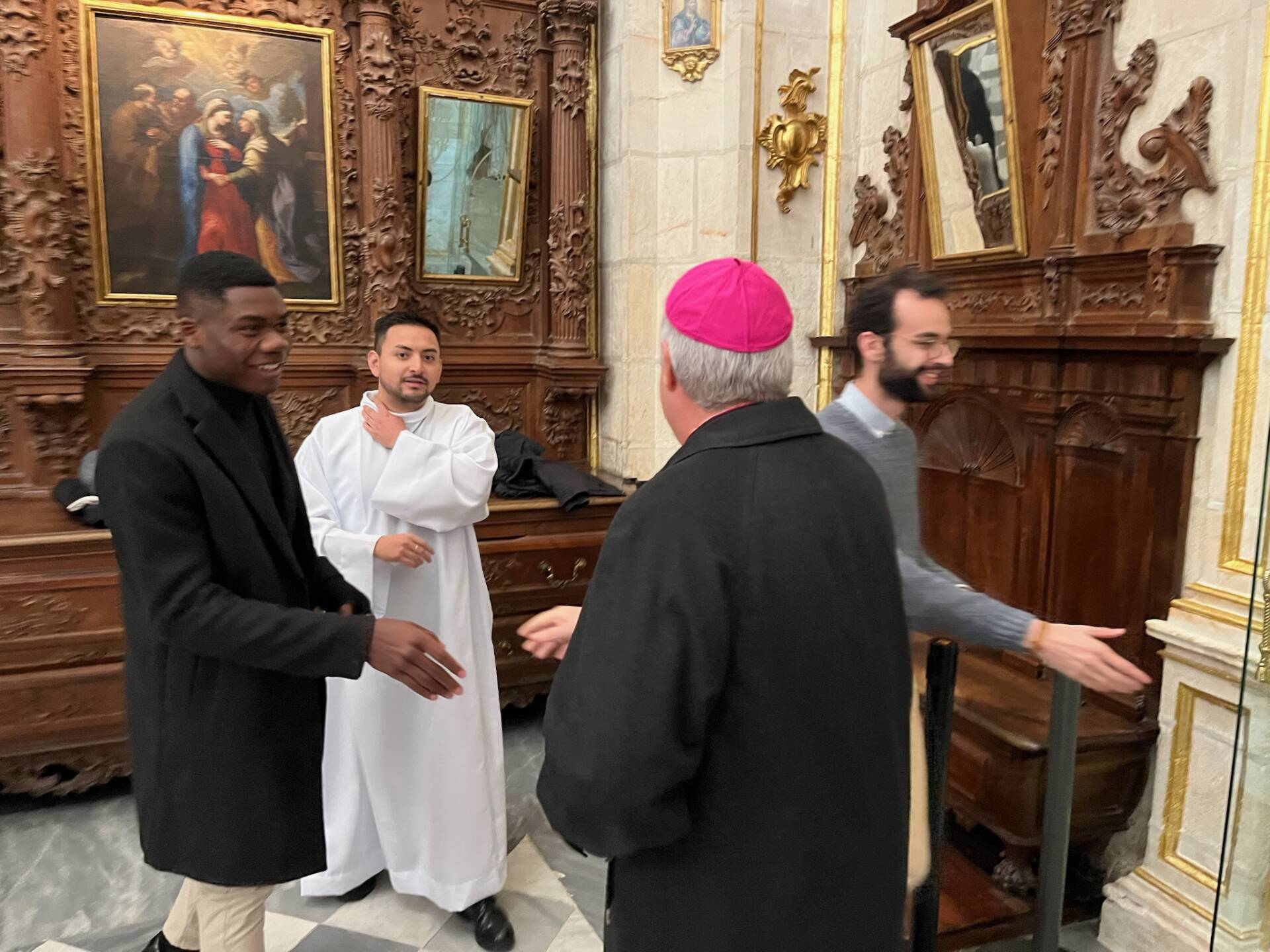 Mons. Iceta: «María, madre de esperanza, nunca abandona a sus hijos» 7 IMG_3665