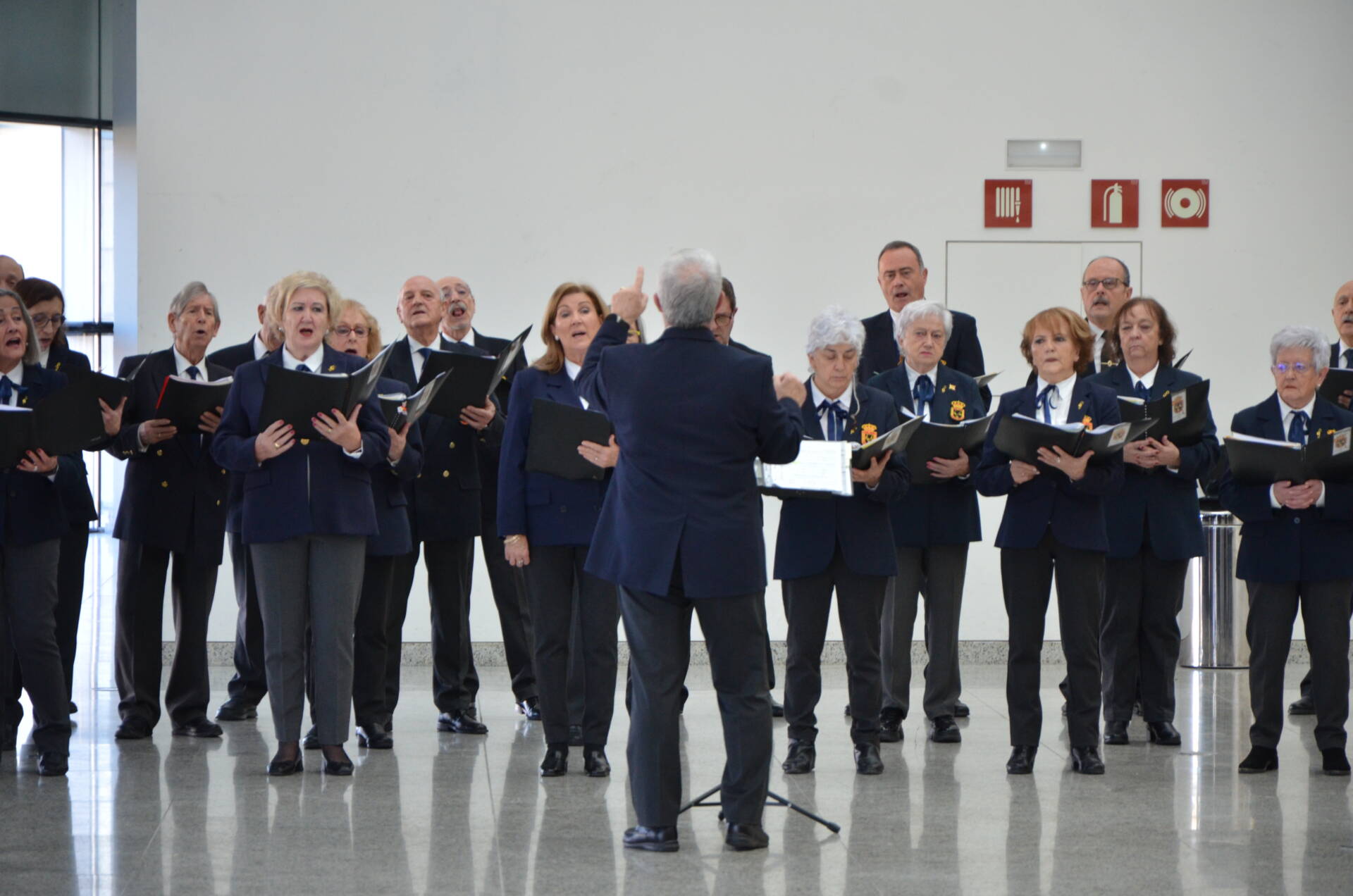 Mons. Herráez bendice el belén monumental del Ejército en Burgos 6 Mons. Herráez bendice el belén monumental del Ejército en Burgos