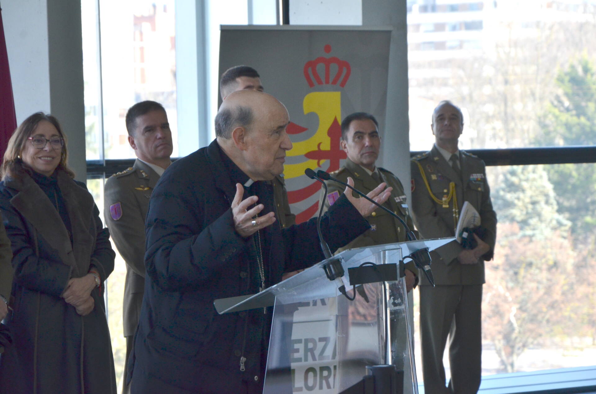 Mons. Herráez bendice el belén monumental del Ejército en Burgos 2 Mons. Herráez bendice el belén monumental del Ejército en Burgos