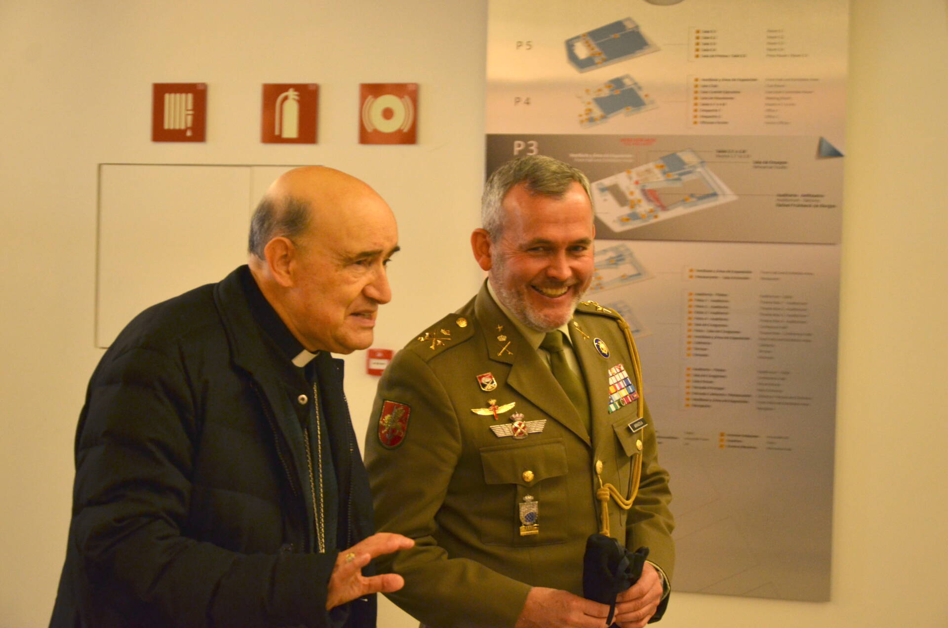 Mons. Herráez bendice el belén monumental del Ejército en Burgos 14 inauguracion-belen-ejercito-25_00007