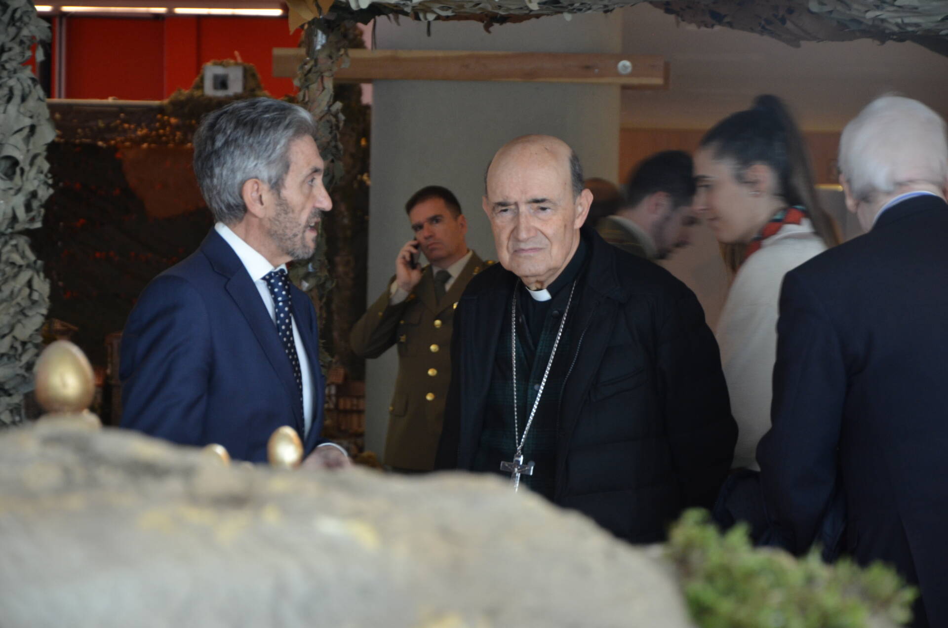 Mons. Herráez bendice el belén monumental del Ejército en Burgos 15 Mons. Herráez bendice el belén monumental del Ejército en Burgos