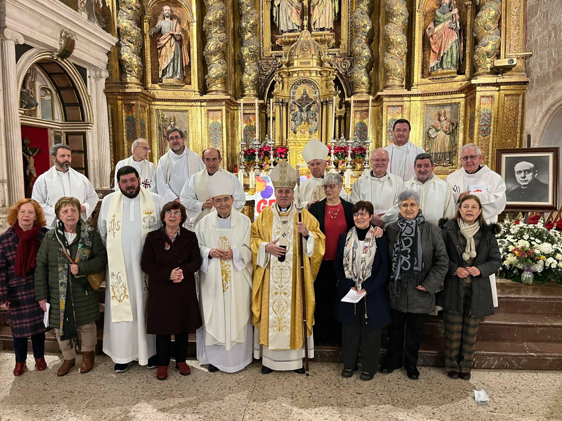 La Institución Teresiana celebra en Burgos el centenario de su aprobación pontificia con una misa presidida por el arzobispo 2 La Institución Teresiana celebra en Burgos su centenario con una misa presidida por el arzobispo
