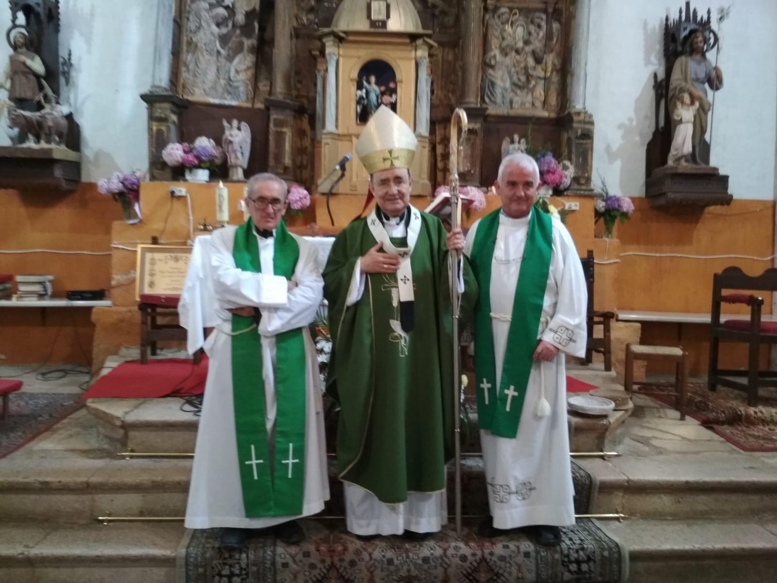 Sargentes homenajea a Joaquín Cidad por sus bodas de oro sacerdotales 2 joaquin 2