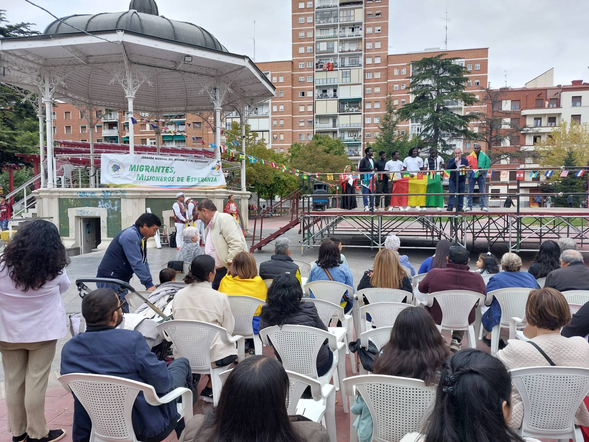 «La Iglesia es universal, abierta y enriquecida por todos» 1 jubileo-migrantes-miranda-iglesia-universal-abierta-enriquecida_01