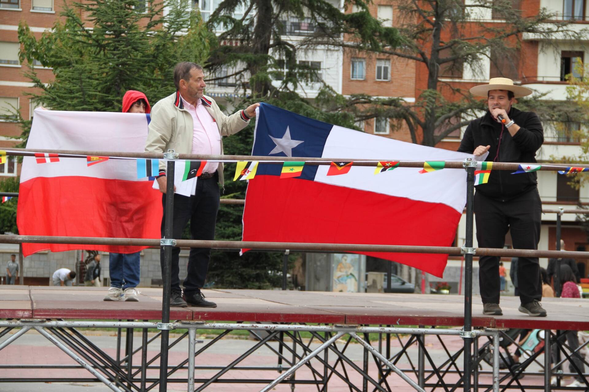 «La Iglesia es universal, abierta y enriquecida por todos» 11 jubileo-migrantes-miranda-iglesia-universal-abierta-enriquecida_011