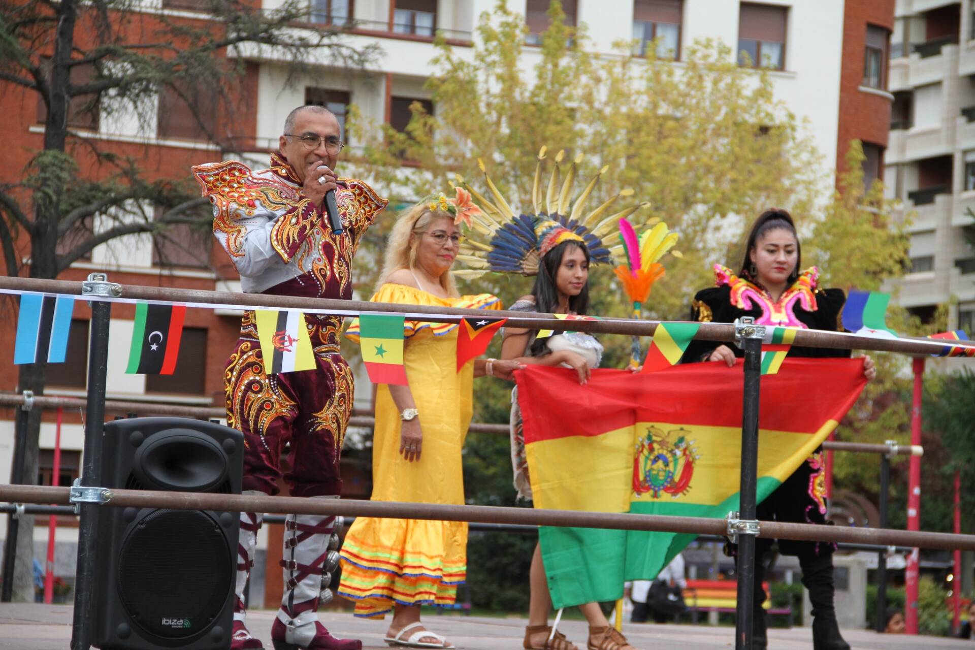 «La Iglesia es universal, abierta y enriquecida por todos» 15 jubileo-migrantes-miranda-iglesia-universal-abierta-enriquecida_015