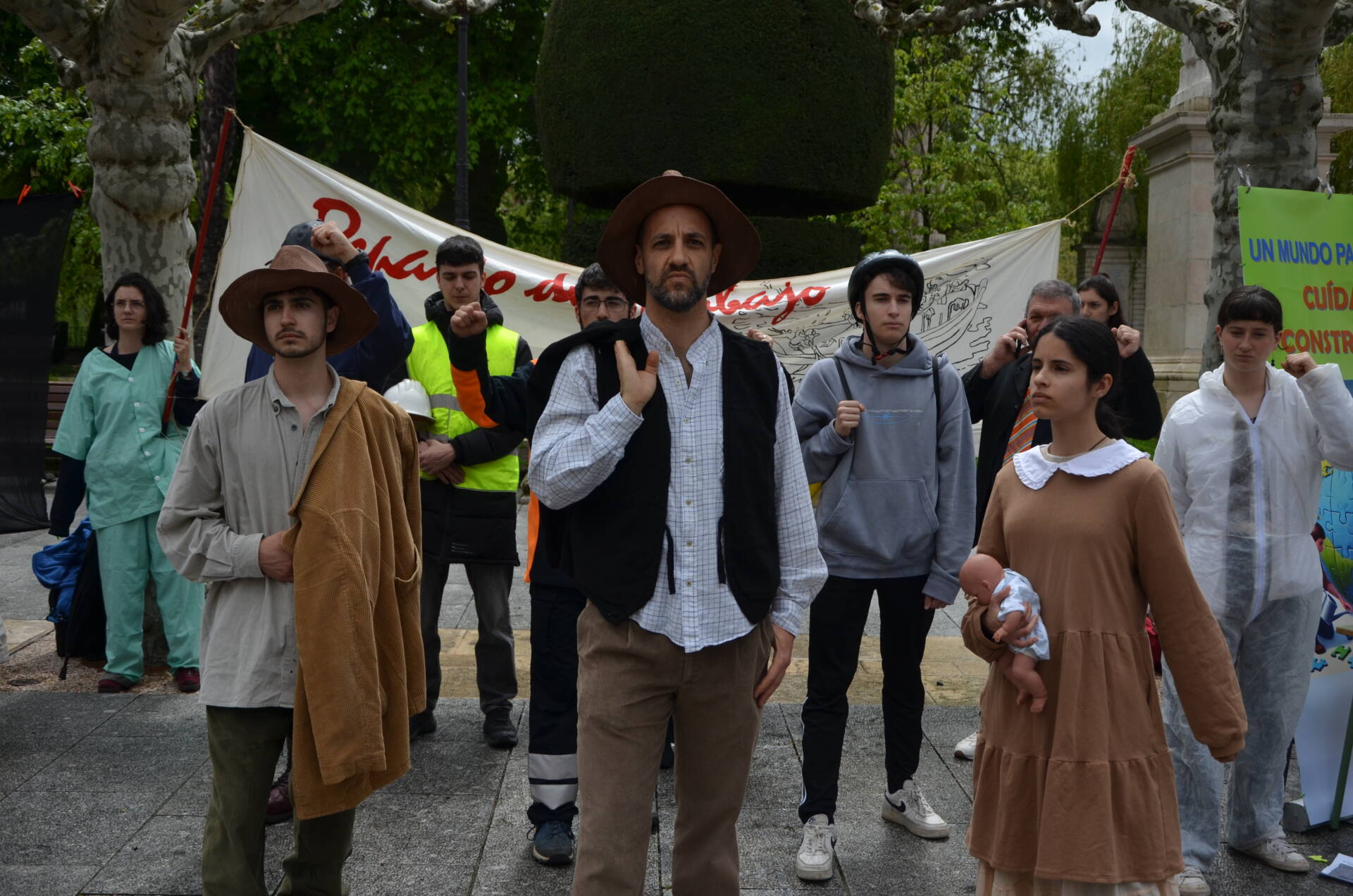 «Trabajar ya no es suficiente»: la archidiócesis celebra el Jubileo de los Trabajadores 25 jubileo-trabajadores-burgos-trabajo-decente_00025