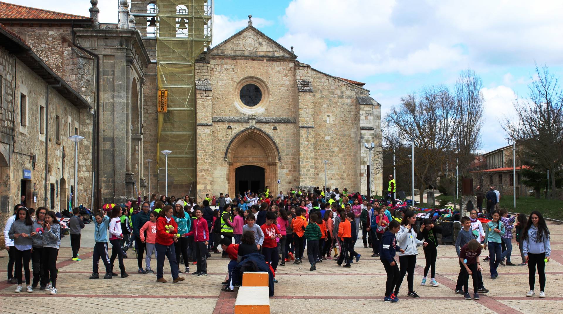La final del Concurso Religioso Escolar lleva a los alumnos a San Juan de Ortega 1 junto al monasterio