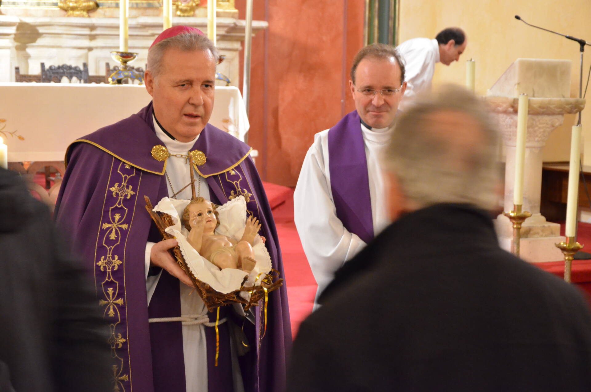 El arzobispo felicita la Navidad a todos los burgaleses 7 mario-iceta-arzobispo-felicitación-navidad-seminario_00008