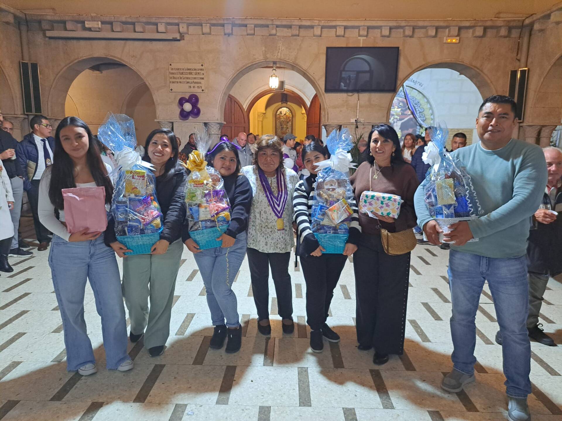 El Señor de los Milagros sortea la lluvia en su fiesta 22 mario-iceta-señor-milagros-perú_022