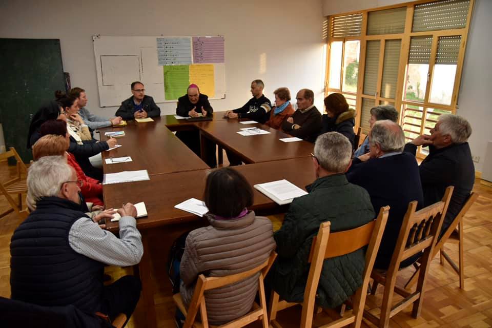 El arzobispo comienza su visita a la unidad de atención pastoral de Medina de Pomar 9 medina de pomar_3