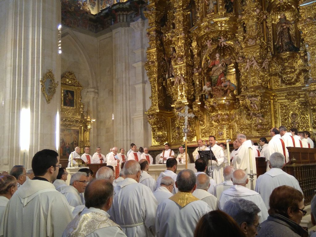 Los sacerdotes renovarán hoy sus promesas en la Misa Crismal 1 misa-crismal-3.jpg