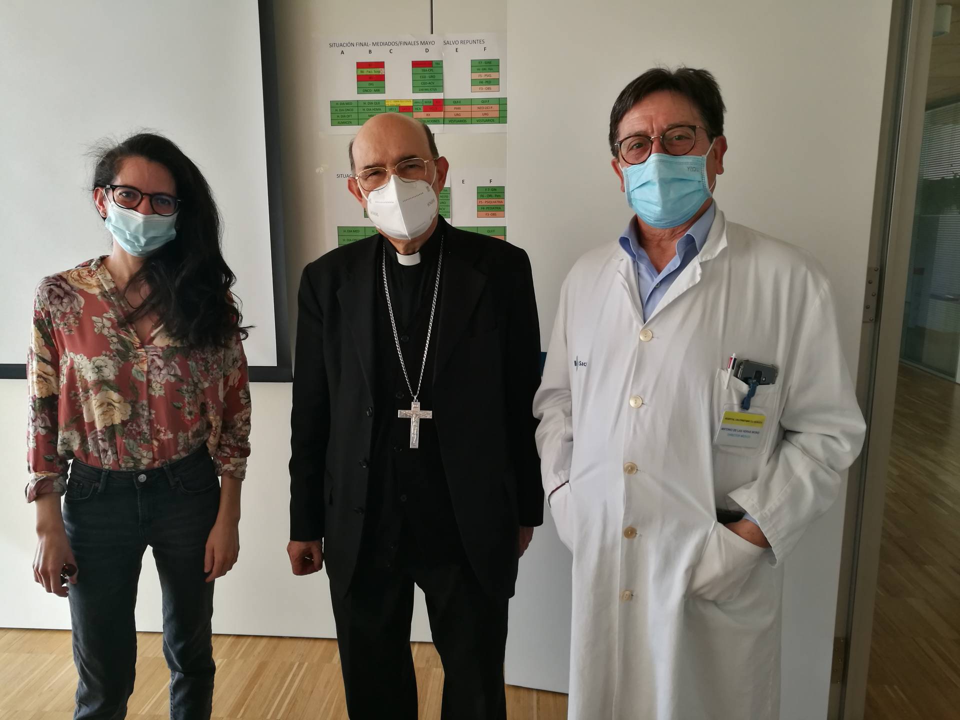 El arzobispo visita el HUBU para agradecer el trabajo de los sanitarios 5 misa hubu HUBU