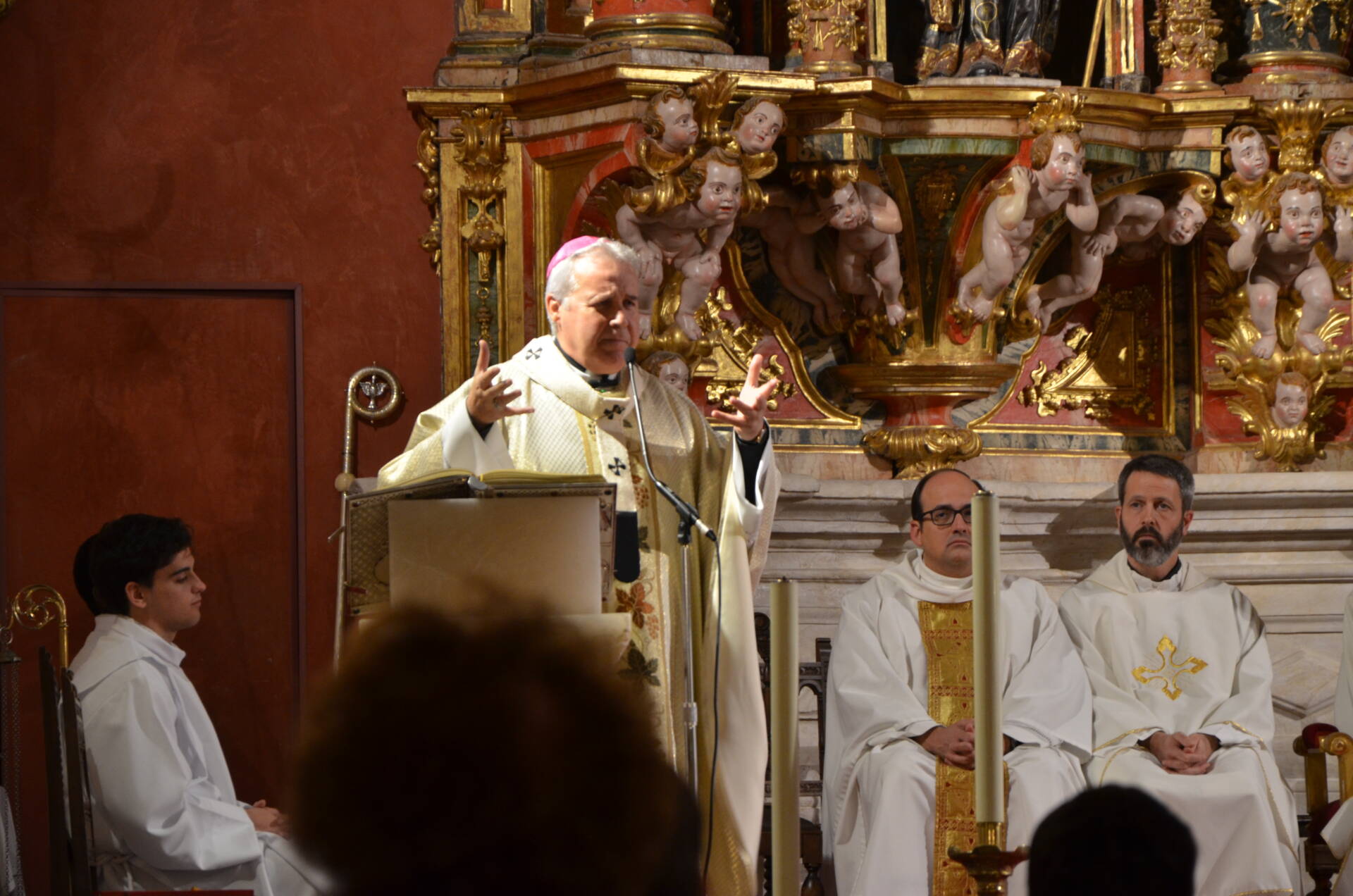 «Donde no hay Eucaristía, la Iglesia no crece»: Mons. Iceta resalta la misión de la Iglesia Diocesana 9 «Donde no hay Eucaristía, la Iglesia no crece»: Mons. Iceta resalta la misión de la Iglesia Diocesana