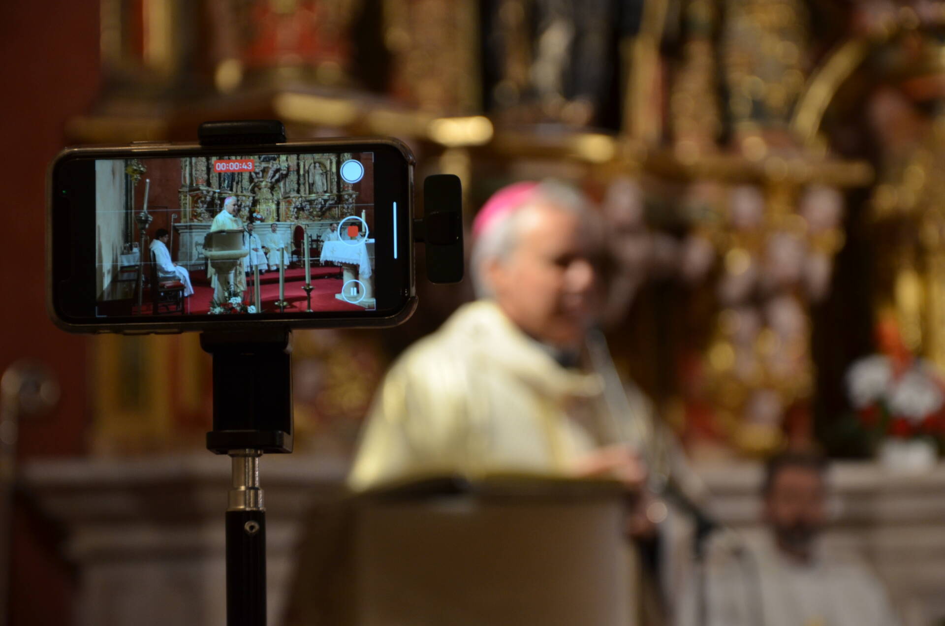 «Donde no hay Eucaristía, la Iglesia no crece»: Mons. Iceta resalta la misión de la Iglesia Diocesana 7 «Donde no hay Eucaristía, la Iglesia no crece»: Mons. Iceta resalta la misión de la Iglesia Diocesana