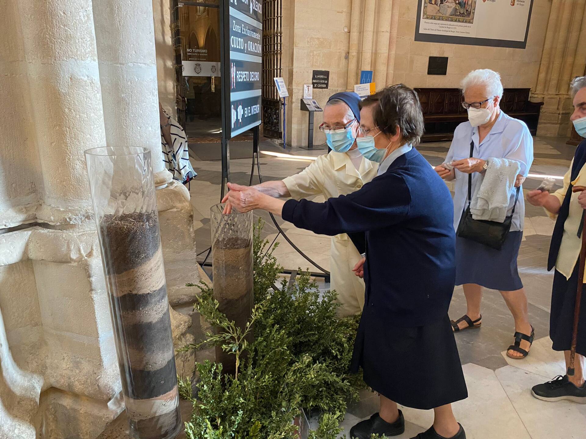 Las Misioneras de Acción Parroquial celebran el jubileo 10 congregación misioneras acción parroquial jubileo catedral