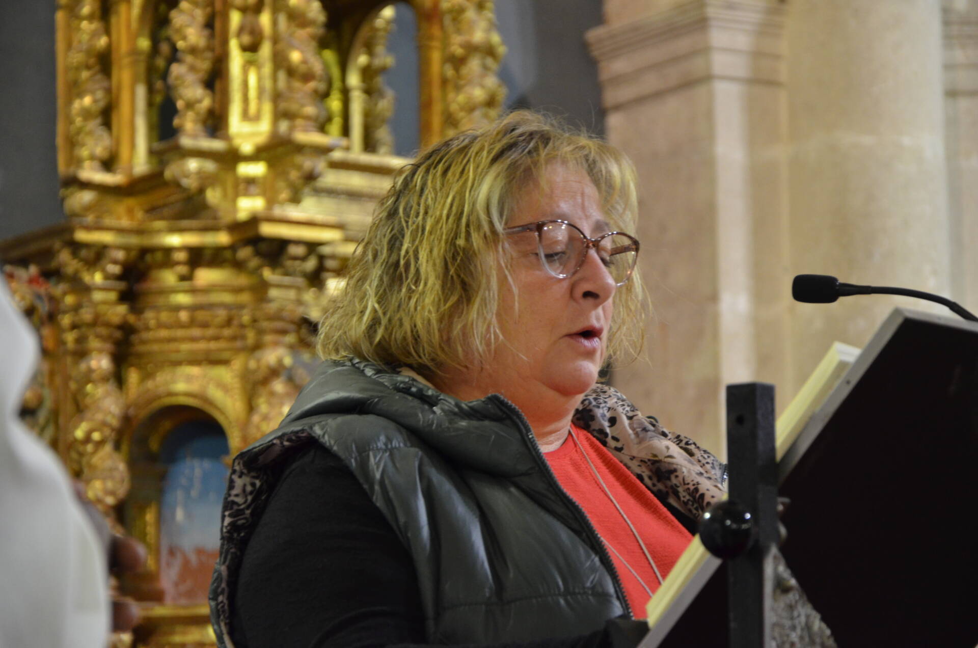 Mons. Mario Iceta anima a los profesores de Religión a confiar en la novedad del Espíritu Santo 15 El arzobispo entrega a los profesores de Religión la 'missio canónica'