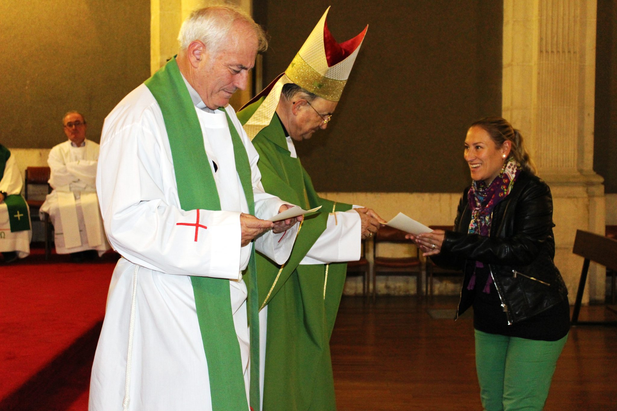 El arzobispo entrega la «Missio» a profesores de educación católica 4 missio canonica 3
