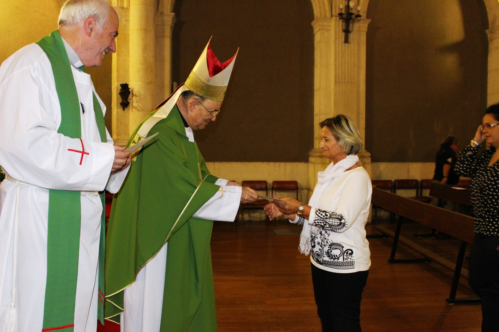 El arzobispo entrega la «Missio» a profesores de educación católica 3 missio canonica 4