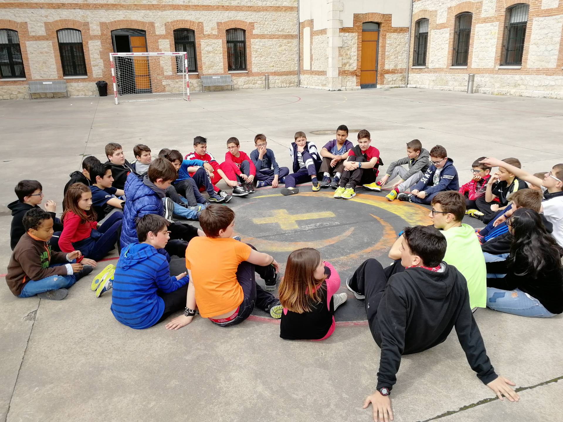 «Existen muchos monaguillos; pocos que ejerzan de modo habitual» 1 monaguillos 2