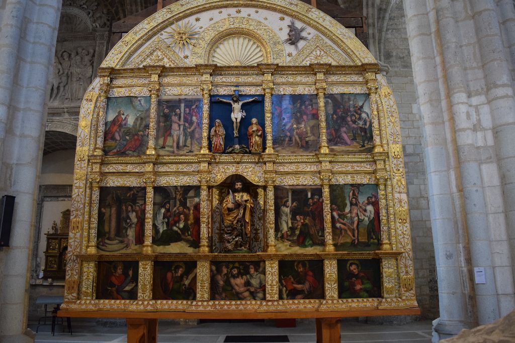 Una entrada única para visitar los templos del centro de Burgos 11 museo-retablo-burgos.jpg