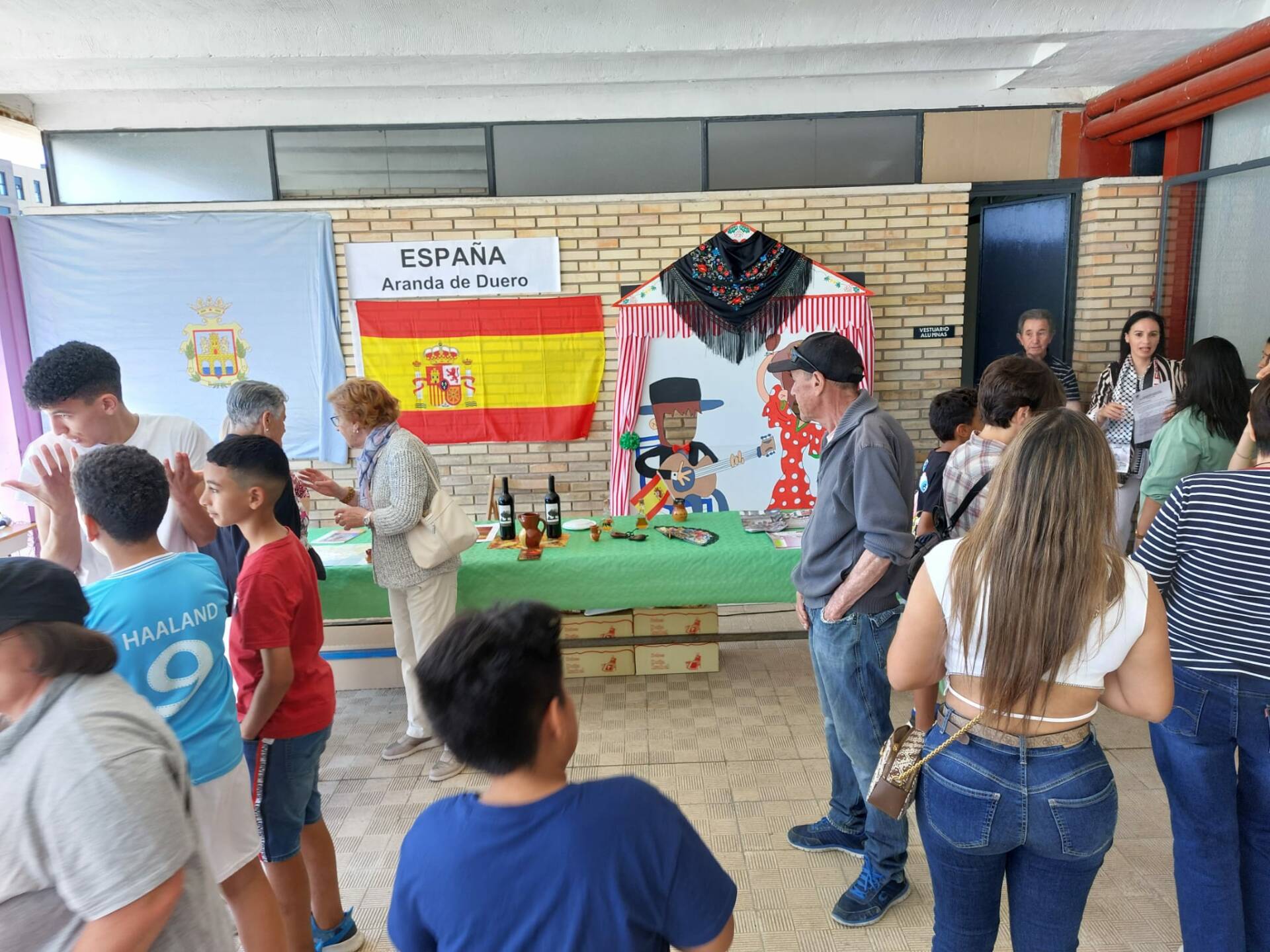 El XV Encuentro de Naciones de Aranda se salda con una bonita tarde de convivencia entre once países 7 naciones-aranda_07