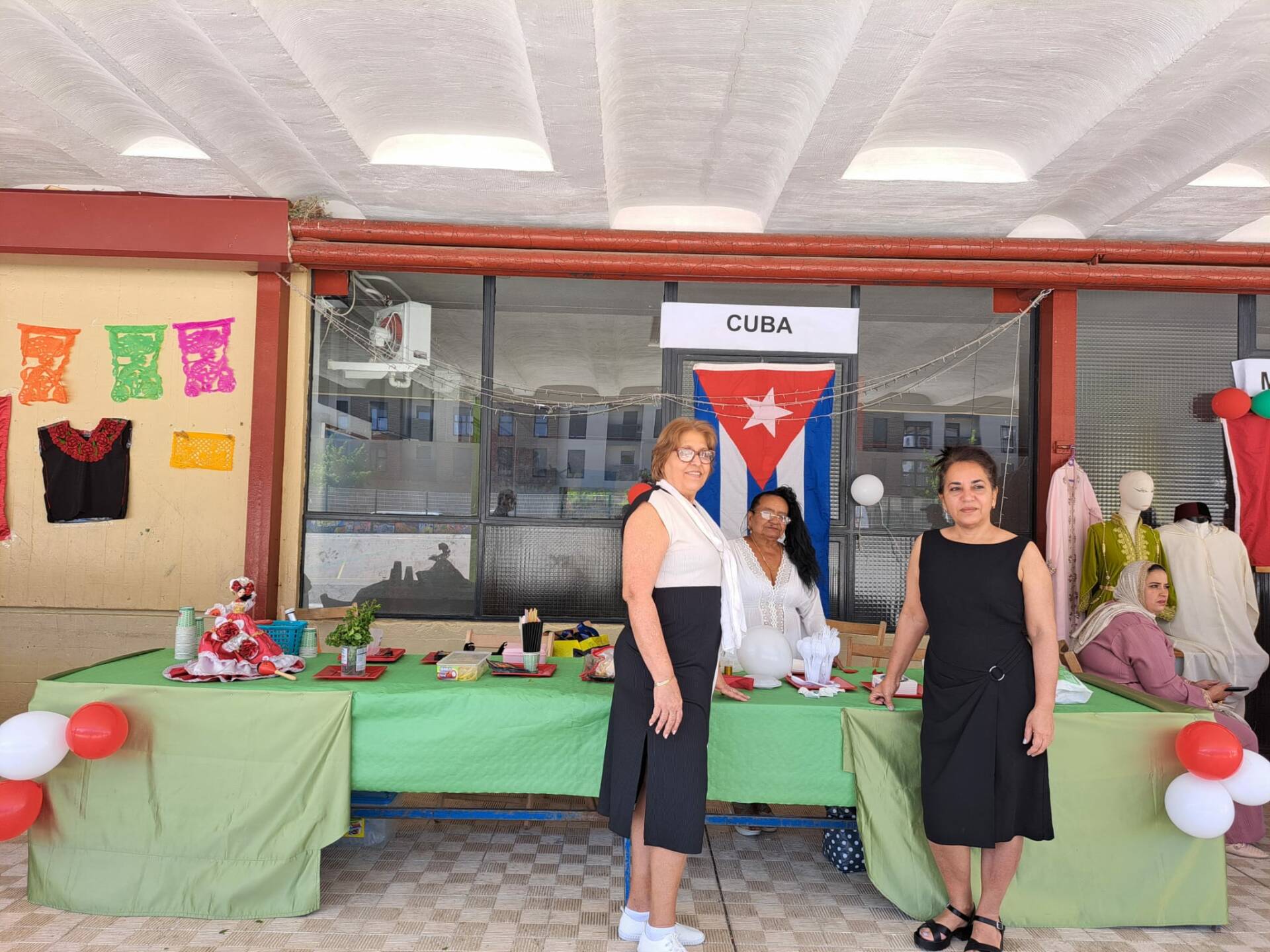 El XV Encuentro de Naciones de Aranda se salda con una bonita tarde de convivencia entre once países 9 naciones-aranda_09
