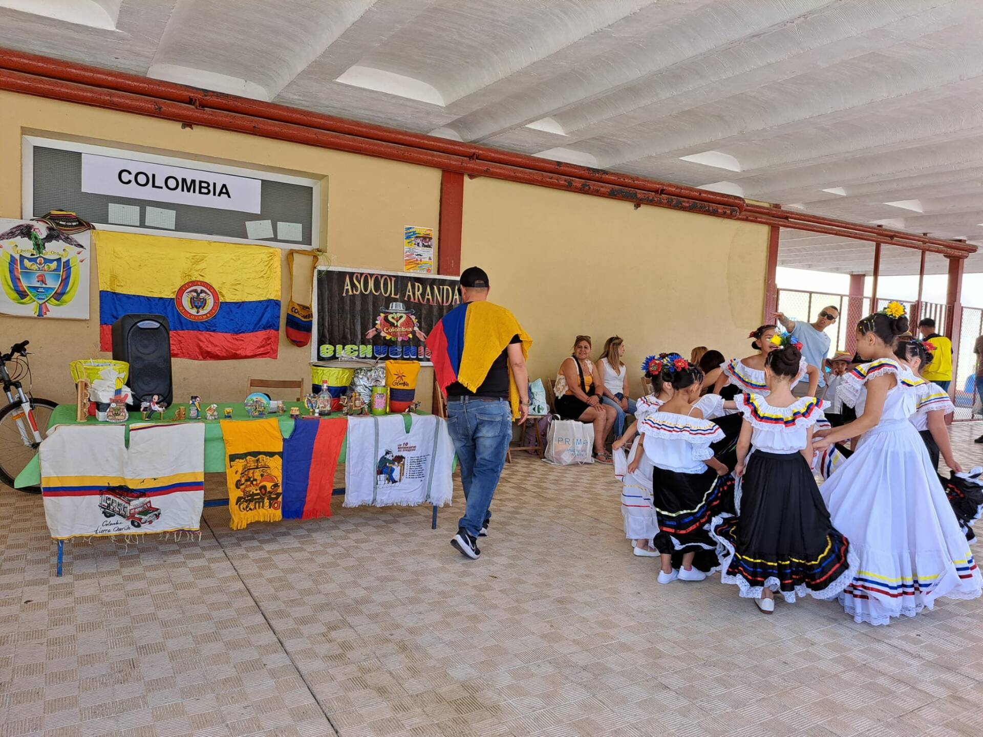 El XV Encuentro de Naciones de Aranda se salda con una bonita tarde de convivencia entre once países 15 naciones-aranda_15
