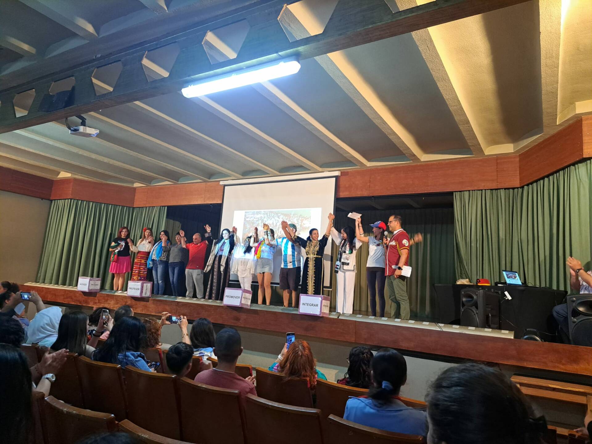 El XV Encuentro de Naciones de Aranda se salda con una bonita tarde de convivencia entre once países 18 naciones-aranda_18