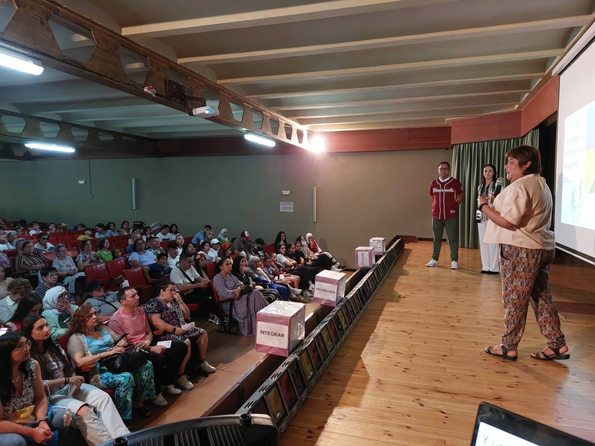 El XV Encuentro de Naciones de Aranda se salda con una bonita tarde de convivencia entre once países 20 naciones-aranda_20