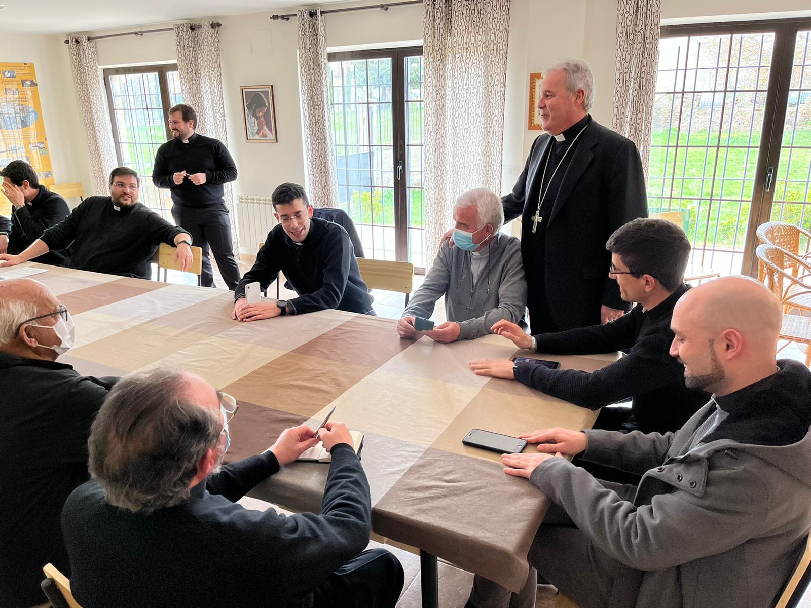 Consejos del arzobispo a los nuevos sacerdotes: estad cerca de Dios, del obispo, del clero y el pueblo 5 nuevos sacerdotes