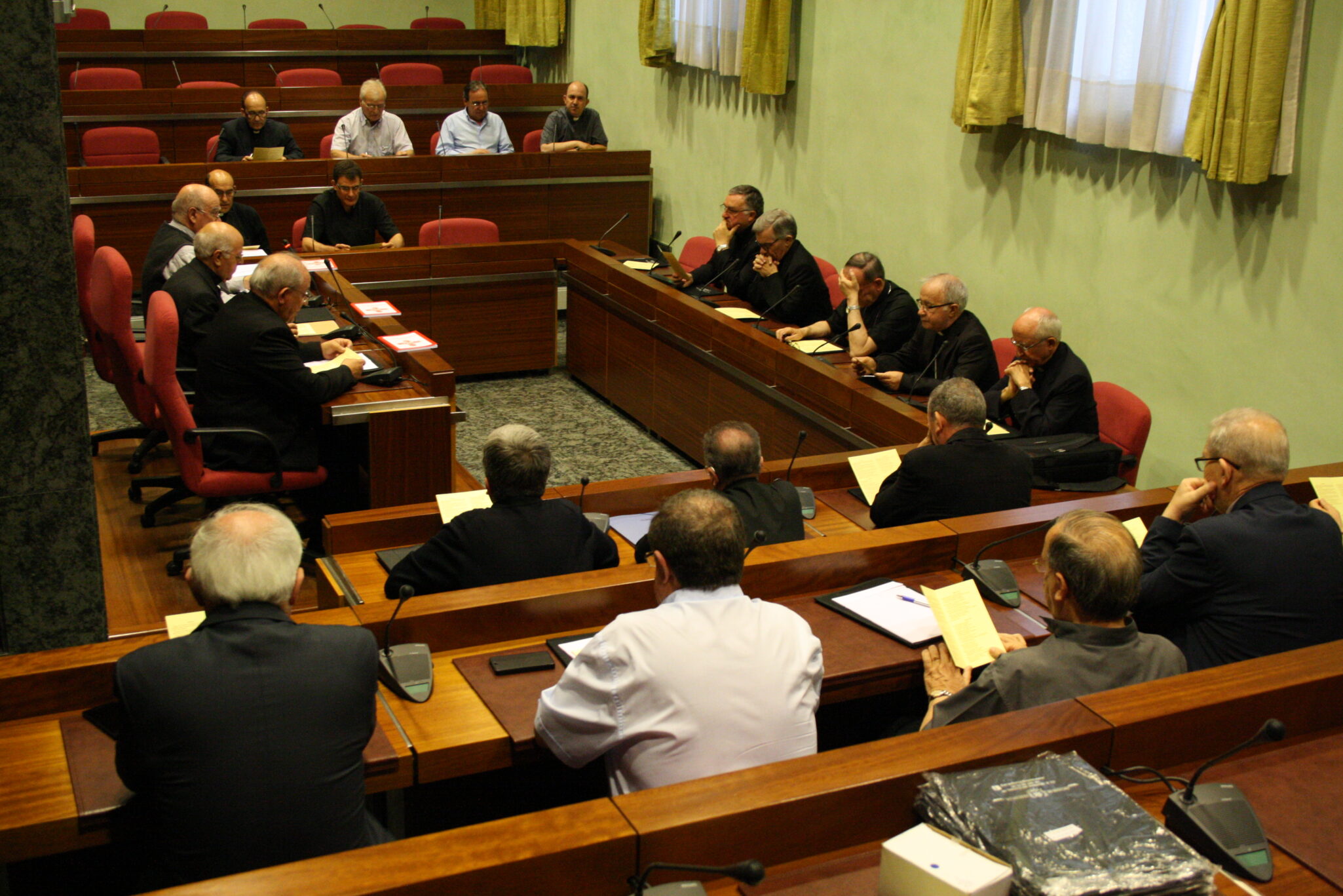 Obispos y vicarios de Castilla celebran en Burgos su reunión anual 2 obispos-castilla-3.jpg