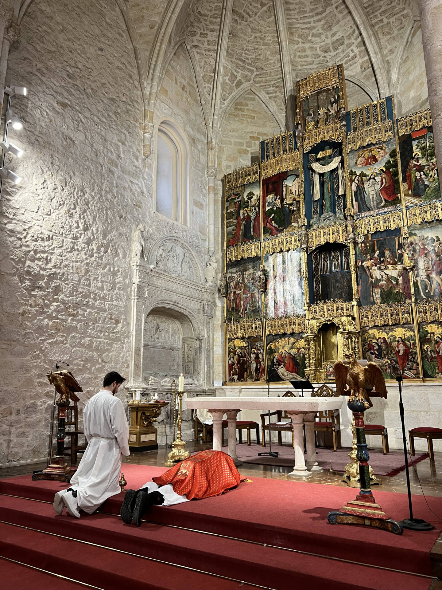 La Semana Santa también se vive en las Merindades 7 oficios viernes santo medina de pomar