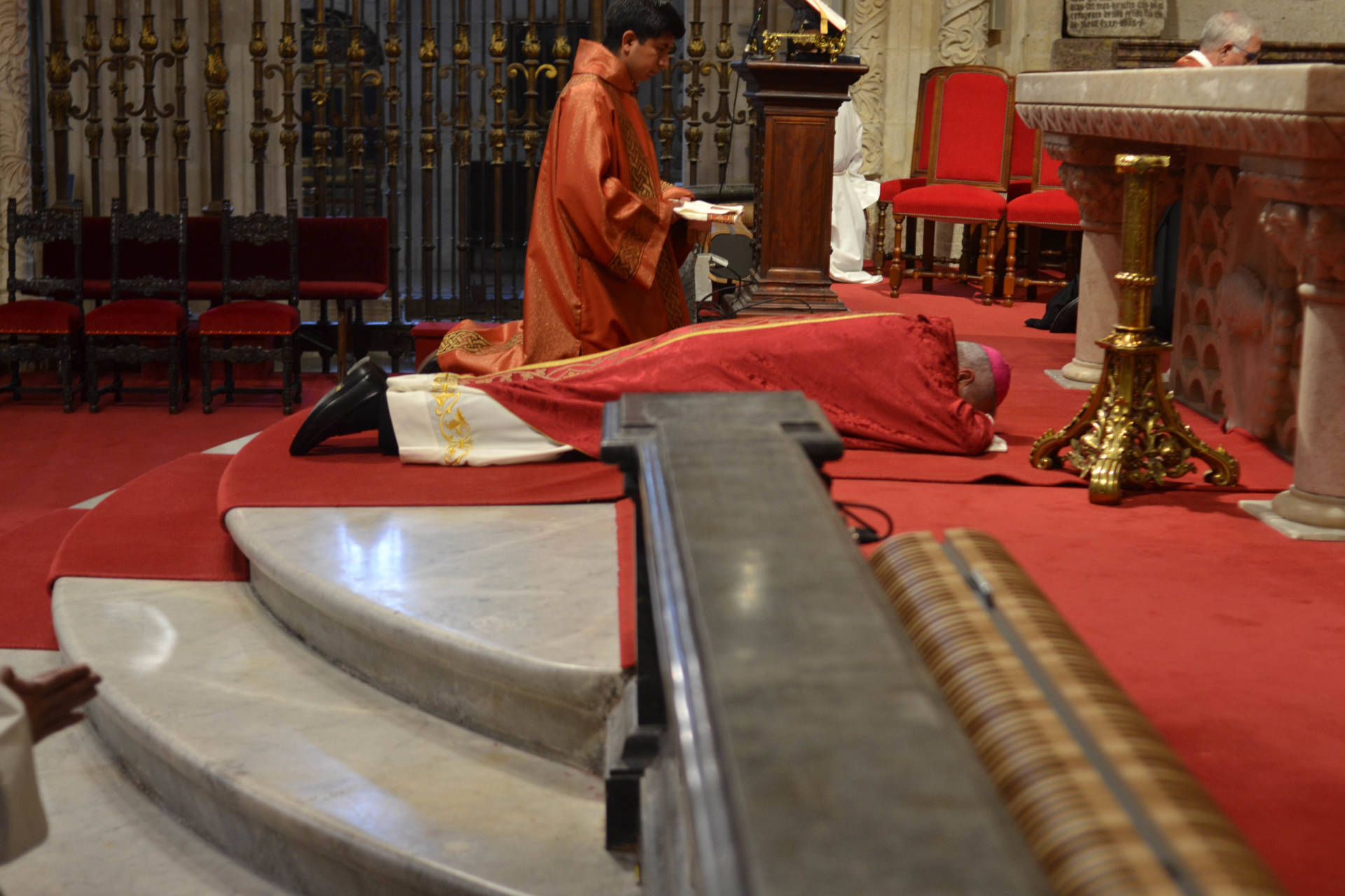 Celebración de la Pasión del Señor, «el inmenso abrazo de Cristo» 1 viernes santo horario burgos