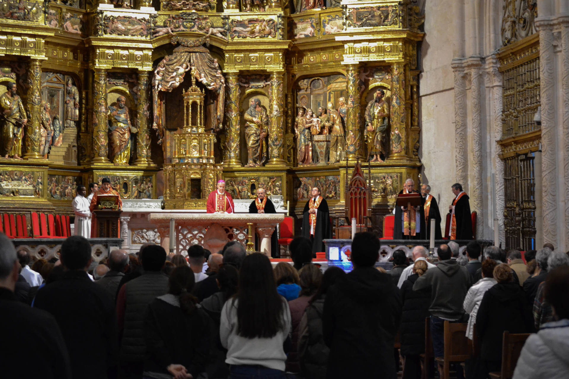 Celebración de la Pasión del Señor, «el inmenso abrazo de Cristo» 2 Pasion del senor (4)