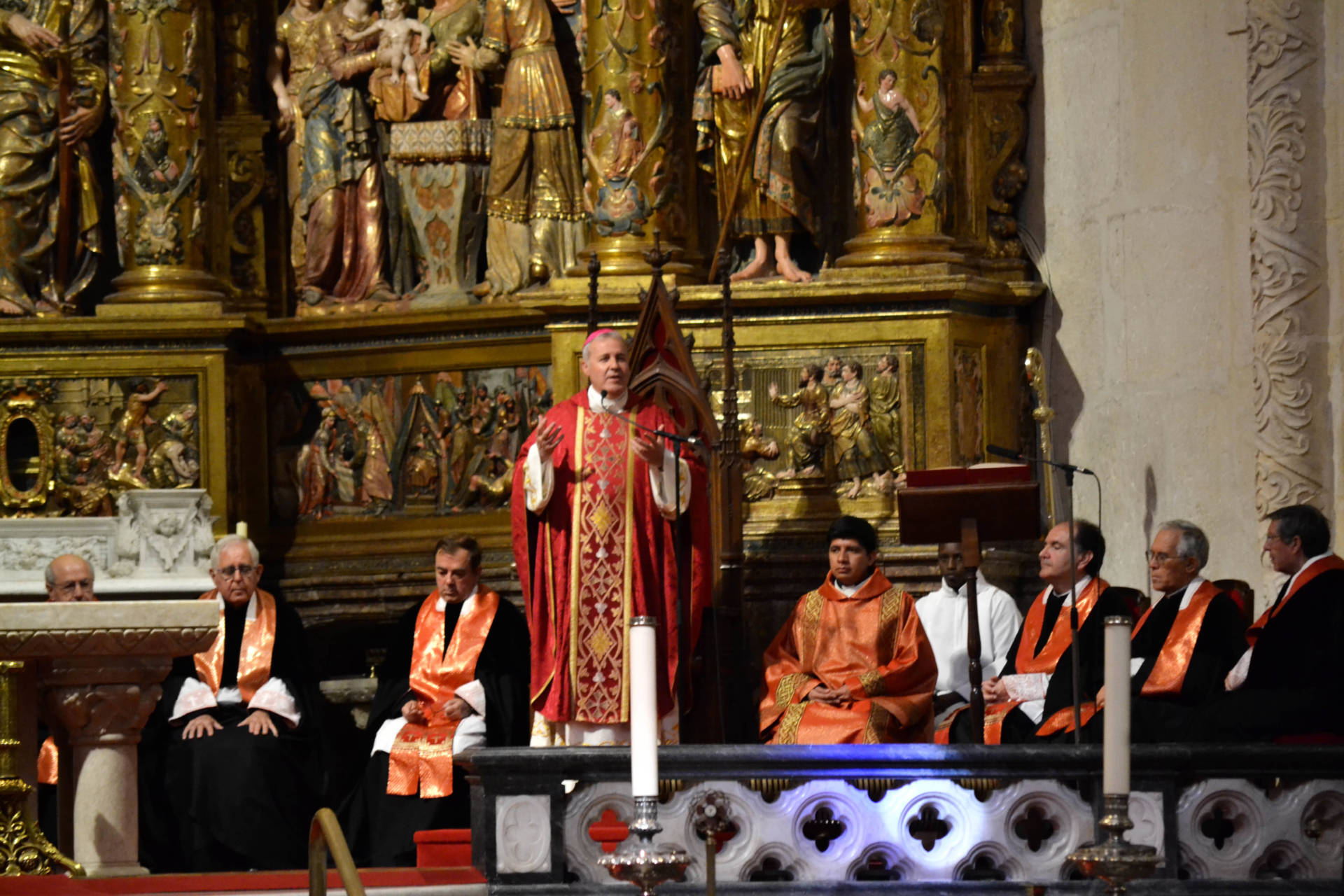 Celebración de la Pasión del Señor, «el inmenso abrazo de Cristo» 3 Pasion del senor (5)