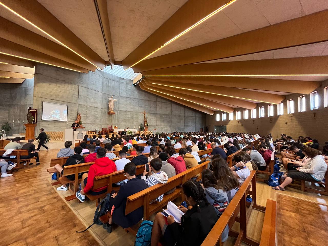 Jóvenes burgaleses en la PEJ: Una experiencia de fe y de Iglesia 7 PEJ Santiago de Compostela